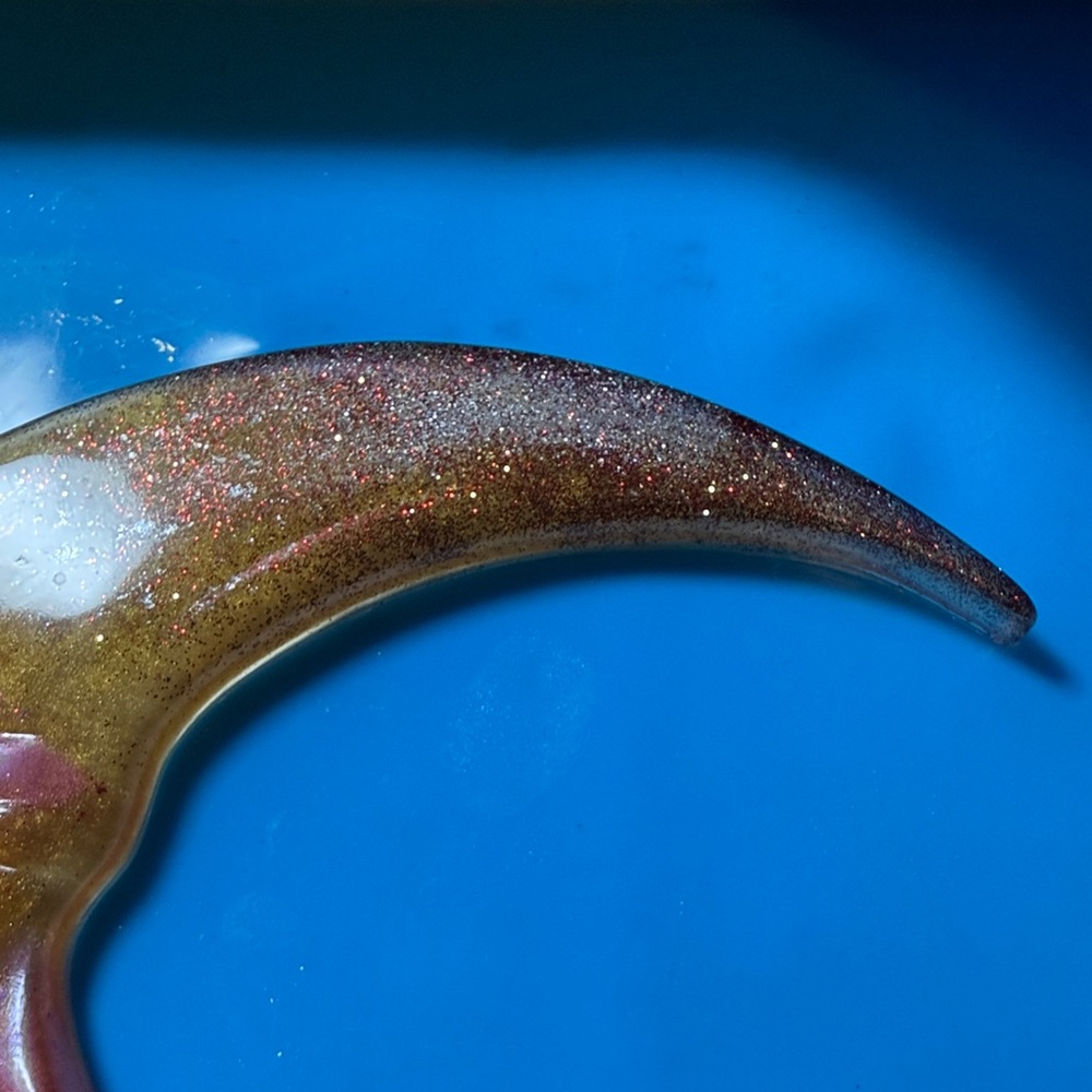 Unique Resin Gold Crescent (Left)Moon Wall Decor - Picture 5 of 15